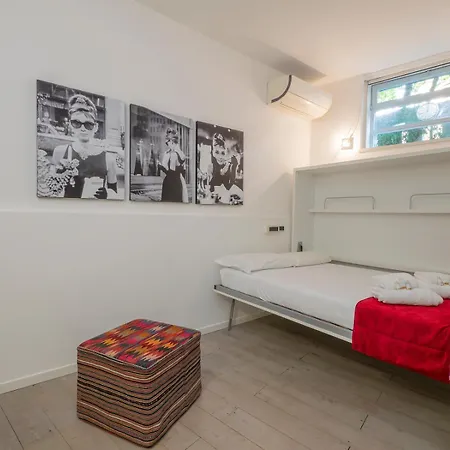 Apartment Xenia - Renovated Two-room Near Pta Venezia *
